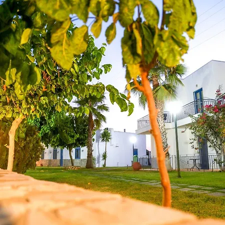 Hotel Royal Club - Aqua Poolside Bliss