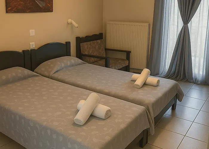 Royal Club - Aqua Poolside Bliss Manolas